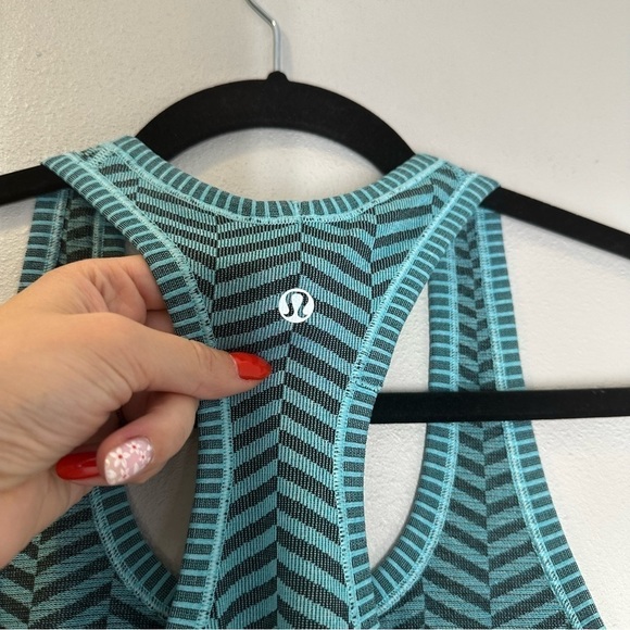 Lululemon Run Swiftly Tech Racerback Tank Top Heathered Blue Tropics Size 4 - Picture 8 of 10